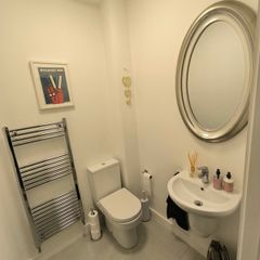 Bathroom suite