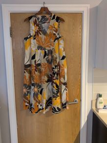 Small Bundle - Dresses X 4 & 1 Skirt.  S.14. 1New.