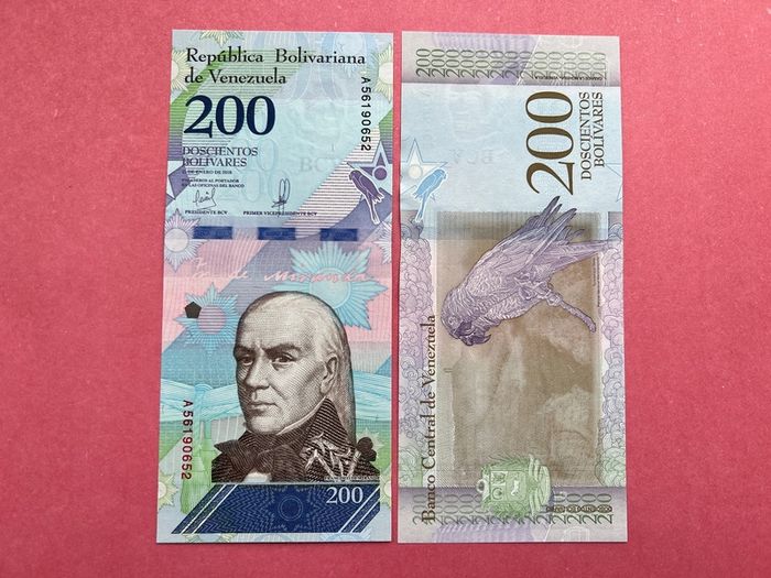 Venezuela  200 Bolivares  2018  Pick 107.   ( Uncirculated )