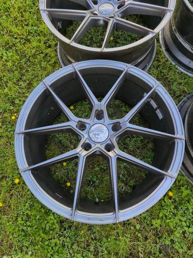 Veemann V-FS39 19 Inch 5x120 Staggered Alloys