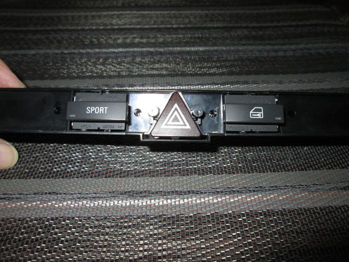 Opel Astra H Central Console