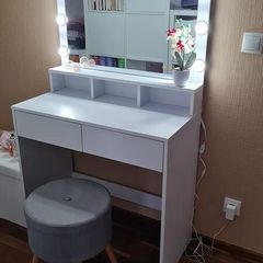Dressing table with mirror and LED  light bulbs