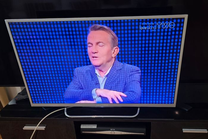 sony 32in TV