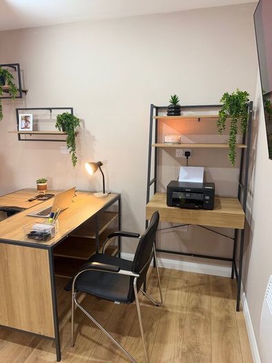 Home office / garden room / utility room / cabin /