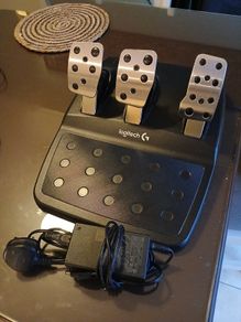 Logitech G920 Steering Wheel, Pedals and Gear Shift