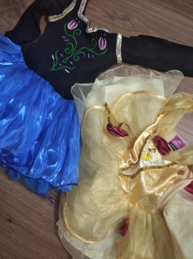 Halloween costumes, Fancy dresses 2-4