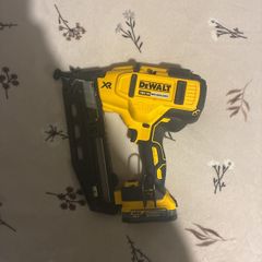 Dewalt 16g pinner