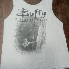 Cropped vintage buffy t shirt size medium
