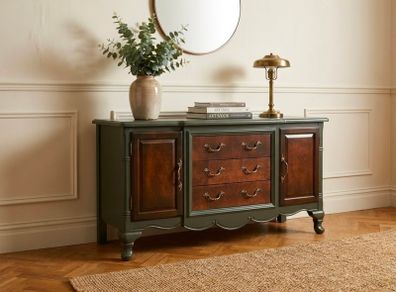 Chest of drawers