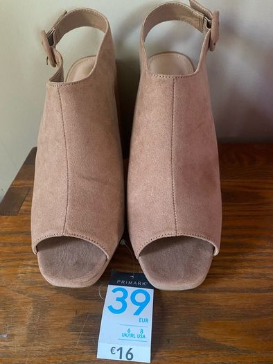 NEW Peep toe sling back heeled sandals