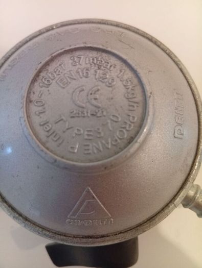 Brand New Propane Butane gas clip Regulator 27mm 37mbar
