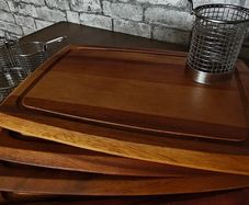 Serving boards and chip baskets x 6