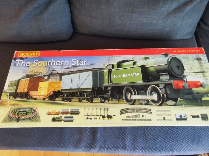 Hornby The Southern Star train set - complete and unused