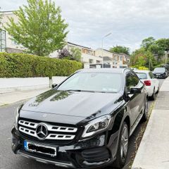 Mercedes Benz GLA 180 Automatic