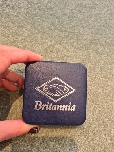 1998 British 1 oz Silver Britannia coin featuring the iconic standing Britannia design by Philip Nathan.