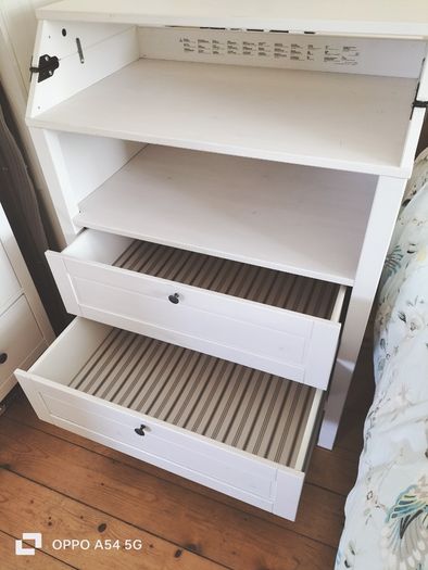 Baby changing table