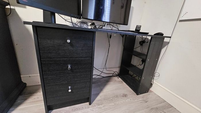 computer table with drawers