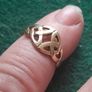 ladies 9ct gold ring Image 10