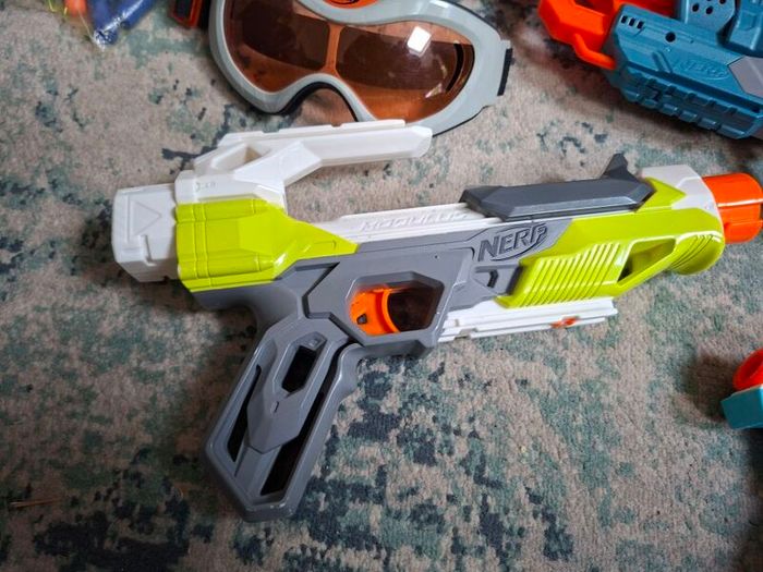 Nerf Guns, 1 pair goggles and accessories