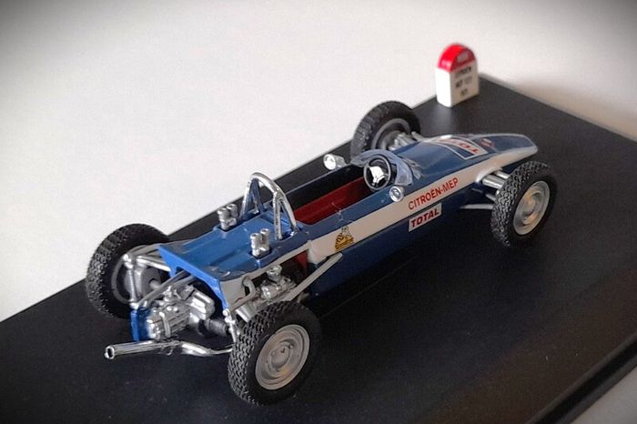 Diecast Model Citroen MEP X27 '71-- Collectable by NOSTALGIE 1:43