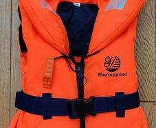 Kids Lifejacket (10-20kg)...suit Ages 5-7 perhaps
