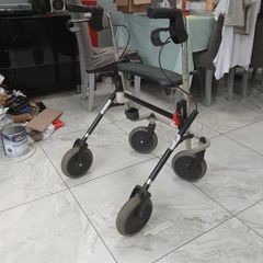 walker aid with seat