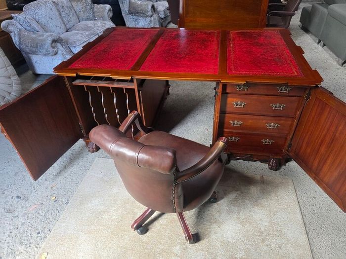 Thomas Chippendale Lions Head Carved Twin Pedestal Partner Desk