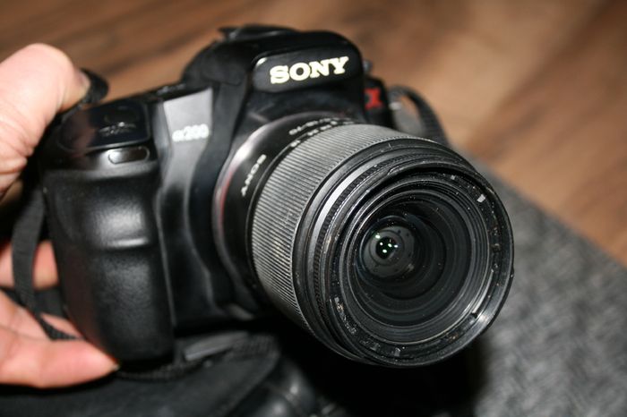 Sony Alpha DSLR-A200 10.2MP Digital SLR Camera