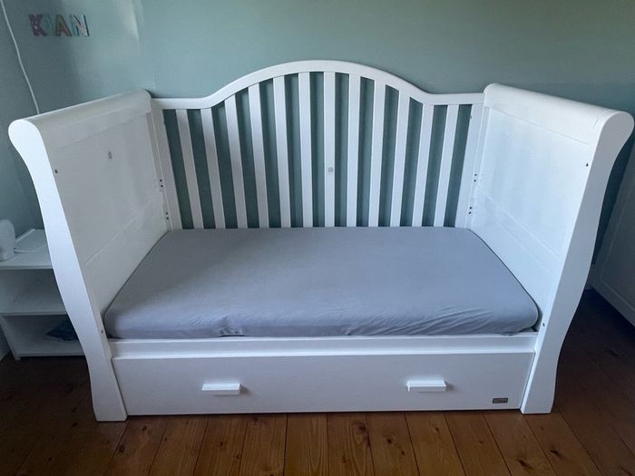 Cot and chest of drawers