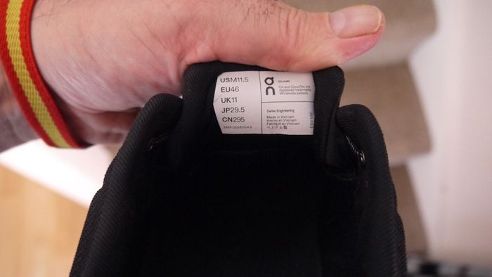 NEW On Cloud 6 WP Trainers Size 11UK - Water Proof