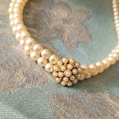 Vintage pearl choker
