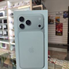 Iphone 17 Pro Max  256gb  Brand New Sealed Pack  Unlock Sim Free  12 Months Warranty  Shop Collection And Shop Receipt