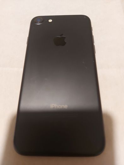 2 xApple Iphone 7, 32GB, Activation Locked, For parts or repair, Excellent Cosmetic Condition