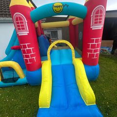 Happy Hop Bouncy Castle Play Centre with Ball Pit