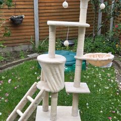 Cat tree from lidl. Top platform detached.
