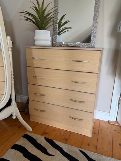 Bedroom Wardrobe/Other furniture.