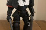 Mcfarlane  warhammer 40k Raven guard veteran sergeant