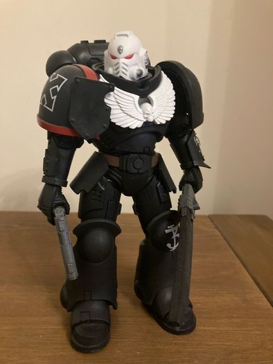 Mcfarlane  warhammer 40k Raven guard veteran sergeant