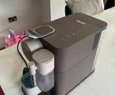 Delonghi Nespresso Lattissima One