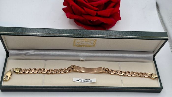 9ct gold bracelet
