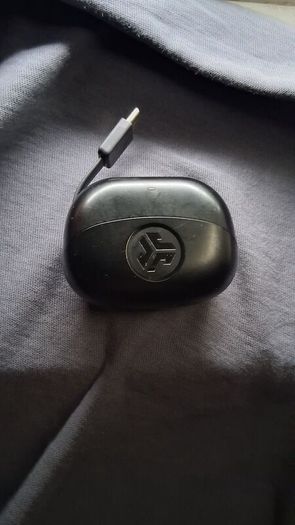 Jlab pro earpods  case / charger