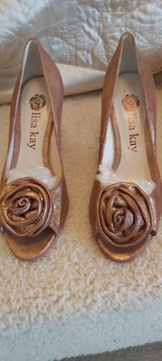 Ladies shoes..BRAND NEW