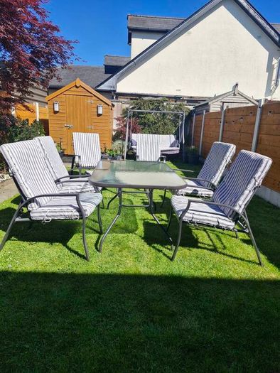 Garden furniture set