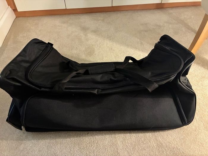 Travel Holdall with Handle and wheels