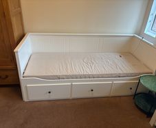 Day bed