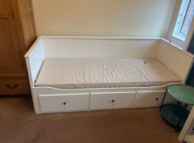 Day bed