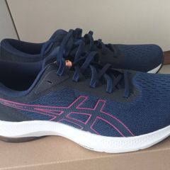 New Asics Runners UK 9