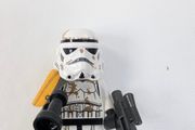100% Lego STAR WARS - Stormtrooper (Tatooine) with Orange Pauldron - Mini Figure