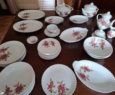 Beautiful vintage  Bavarian Dinner service