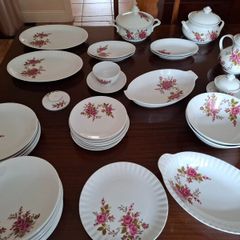 Beautiful vintage  Bavarian Dinner service